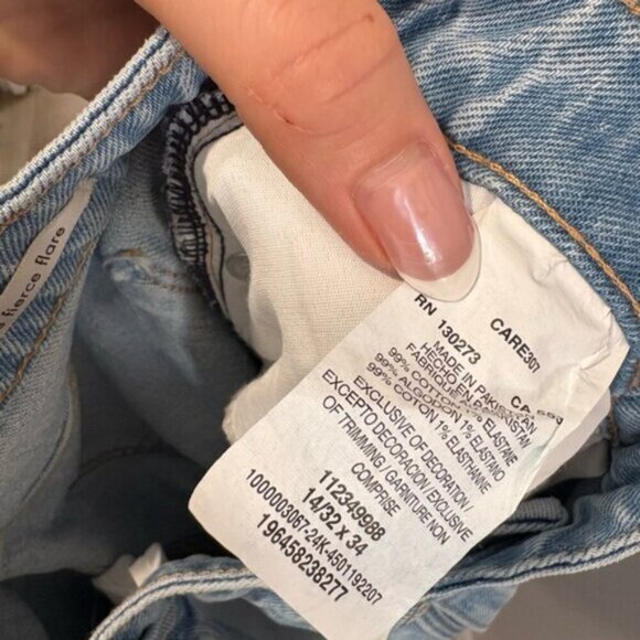 WRANGLER- HIGH RISE FIERCE FLARE JEANS - Woman’s 32/34 - Picture 9 of 10